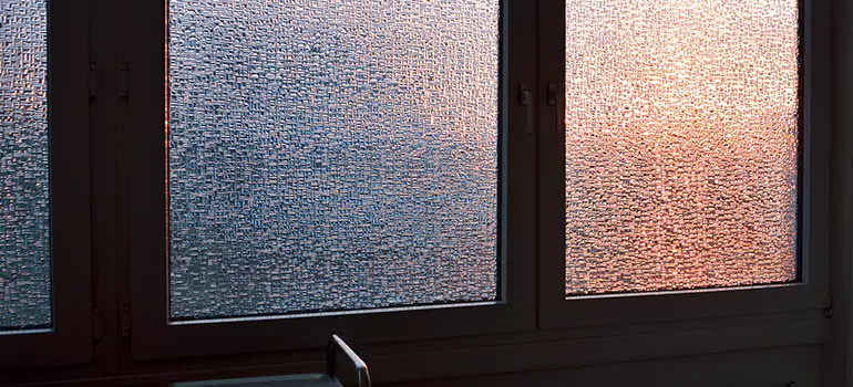 Frosted Glass Window Replacement in Tamiami, FL